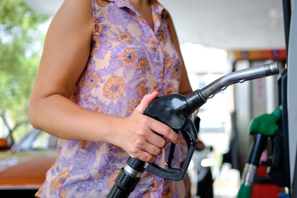 La exención temporal del IVA e IDP entró en vigencia el 1 de octubre, pero el precio de los combustibles puede variar entre estaciones de servicio. En Monitoreo de Prensa Libre detectó precios de combustibles por debajo de los valores anunciados por el Ejecutivo. (Foto, Prensa Libre: ShutterStock)
