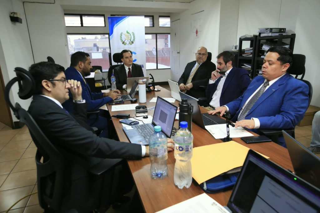Directorio de Sicom con el nuevo Superintendente Carlos Ortiz Ortiz 09102026 luego de su juramentación MRB