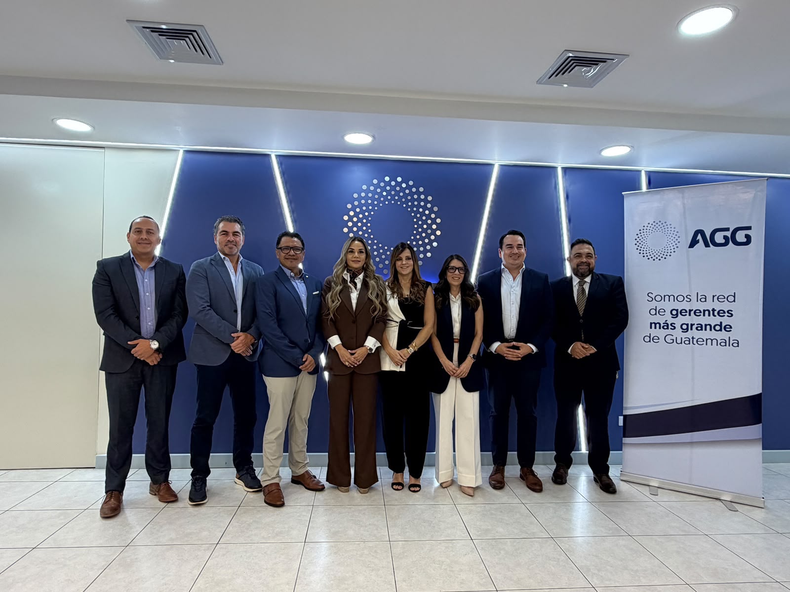 Miembros de la Junta Directiva de la AGG durante la presentación de los nominados al Gerente del Año 2026, realizada el 6 de octubre. La ceremonia de premiación será el 22 de octubre a las 18:30 horas en el Westin Camino Real. (Foto, Prensa Libre: cortesía AGG)