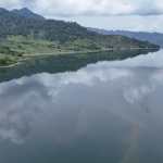 Vista aérea de la Laguna de Ayarza, en Santa Rosa, captada con un dron durante la inspección efectuada por las autoridades. (Foto Prensa Libre: Byron Baiza)