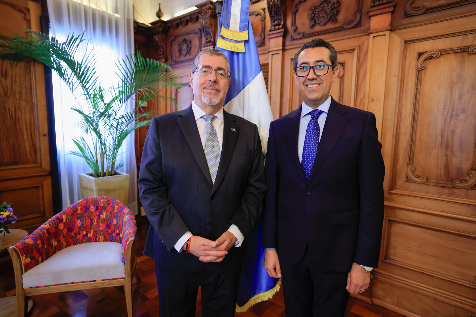 MENKOS AL BANGUAT. ARÉVALO LO JURAMENTA