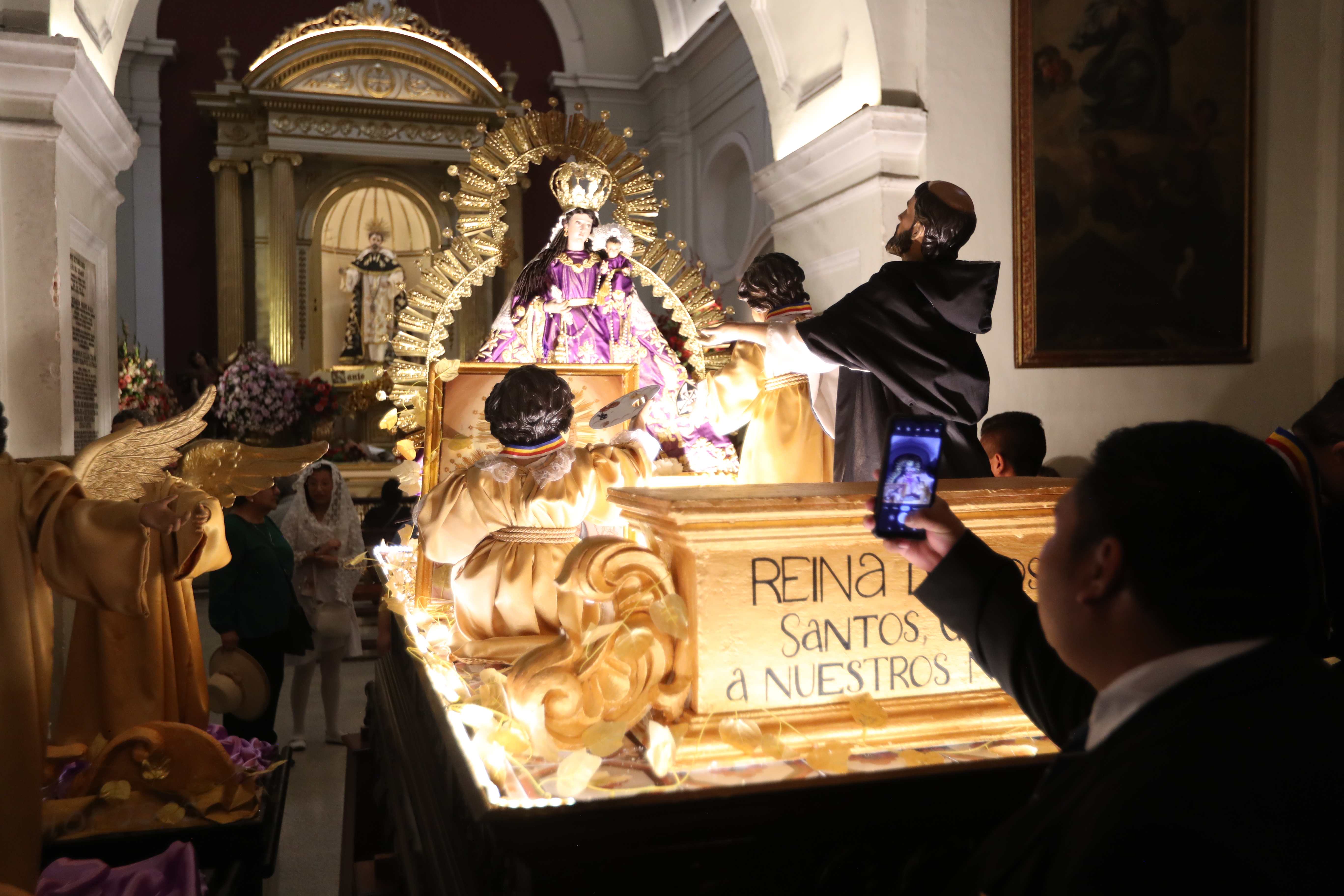 PROCESION INFANTIL DE LA VIRGEN DEL ROSARIO'