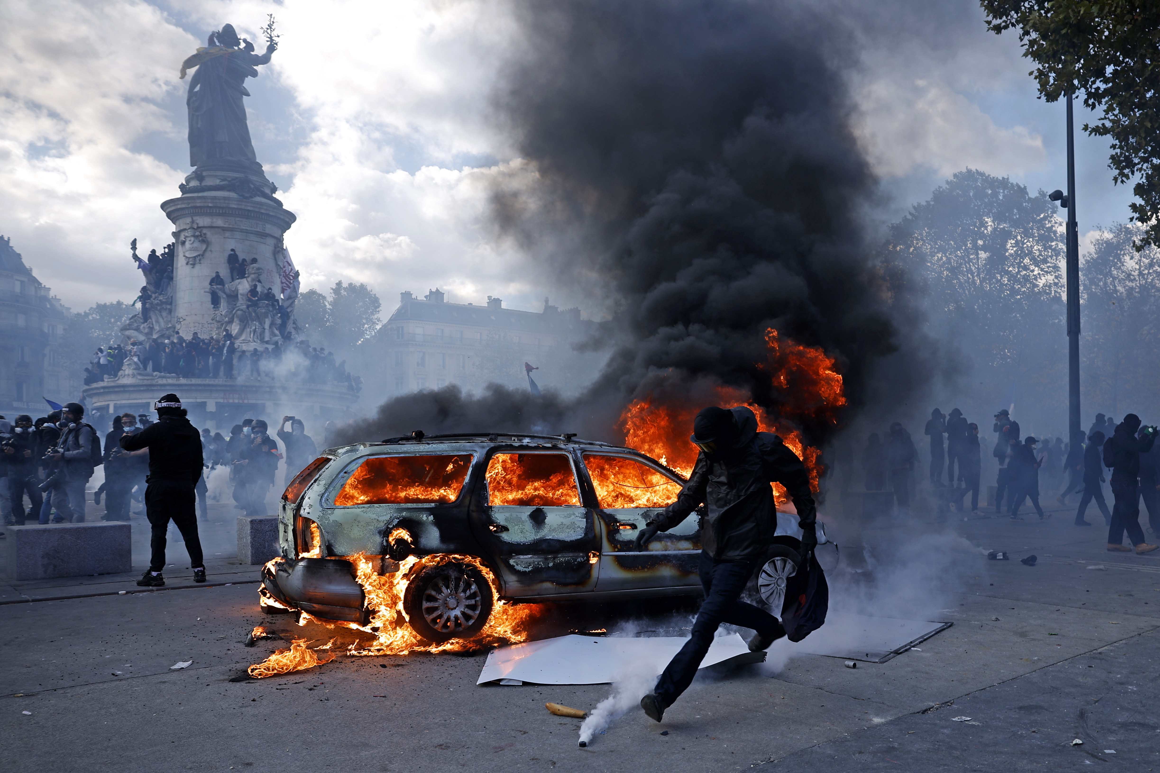 PROTESTA EN FRANCIA ALTO COSTO DE VIDA'