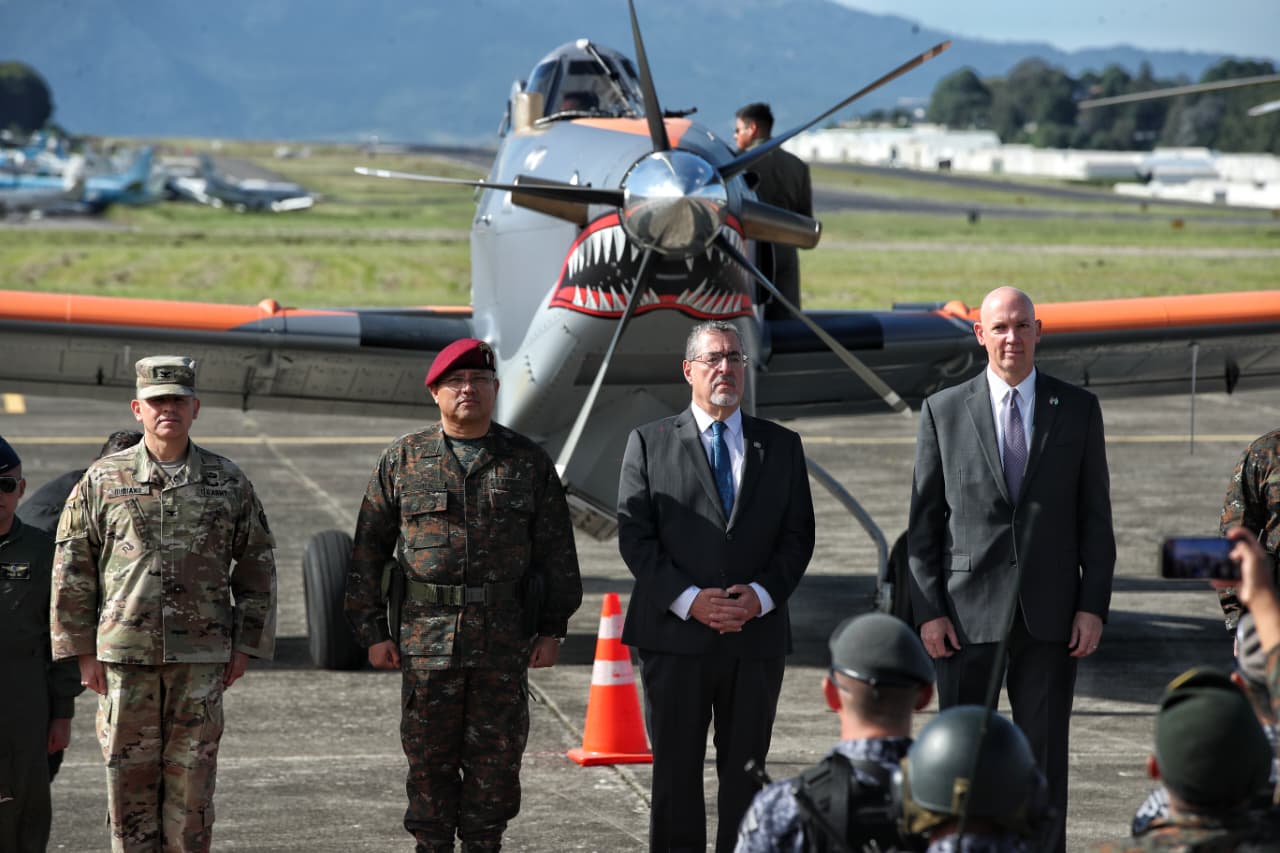 PRESENTACIÓN DE AERONAVES EE.UU. GUATEMALA