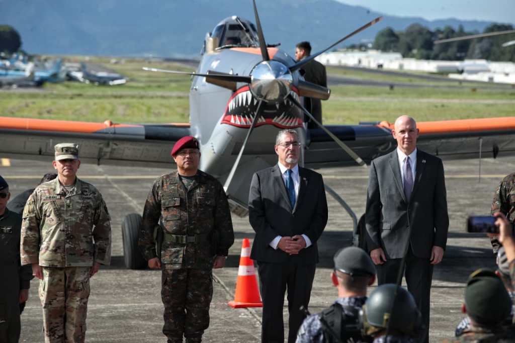 PRESENTACIÓN DE AERONAVES EE.UU. GUATEMALA