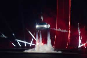 Tesla Roadster: Así es el carro volador que usa pr...