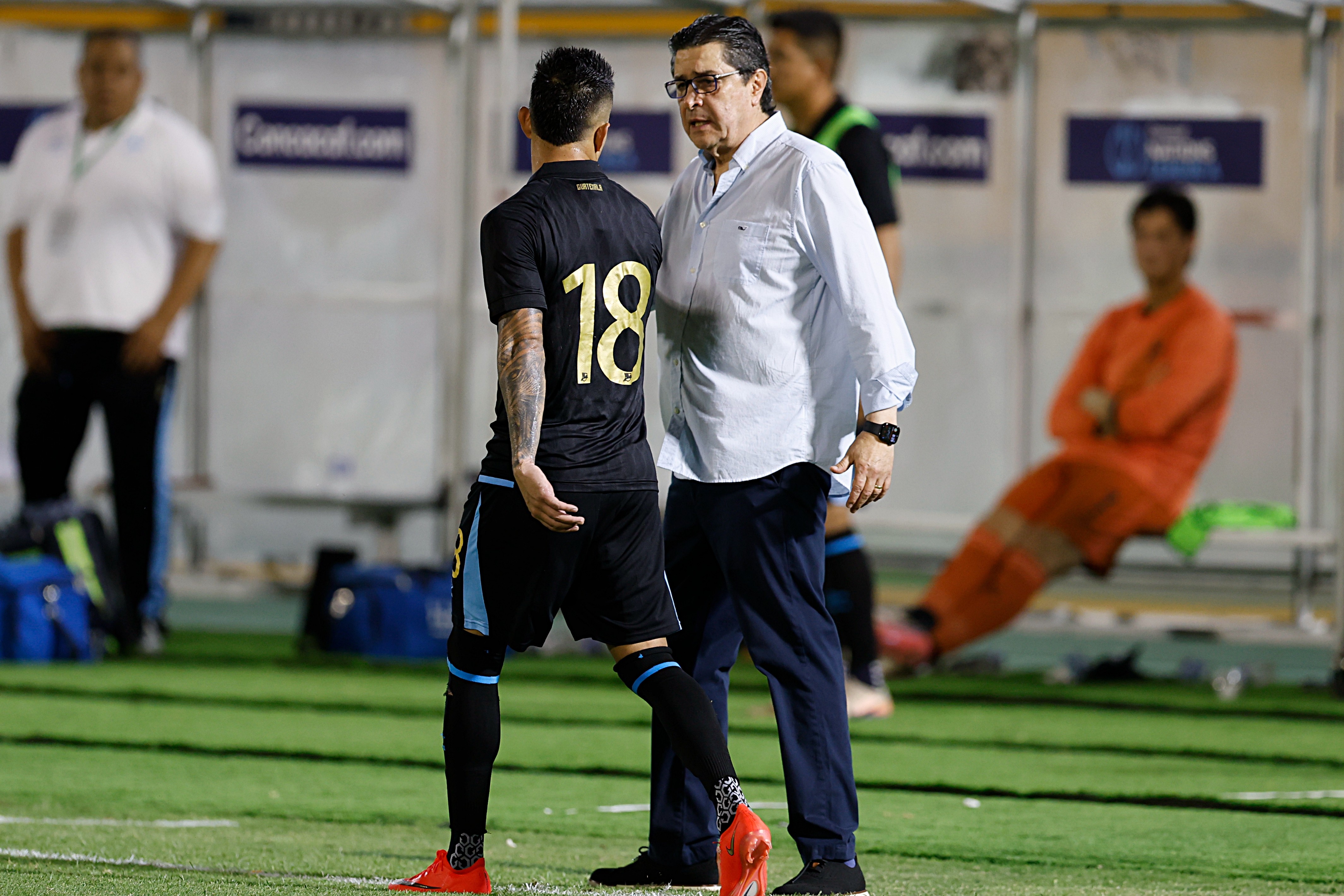 Óscar Santis se perderá el partido ante Surinam.(Foto Prensa Libre: Ronal Mota)