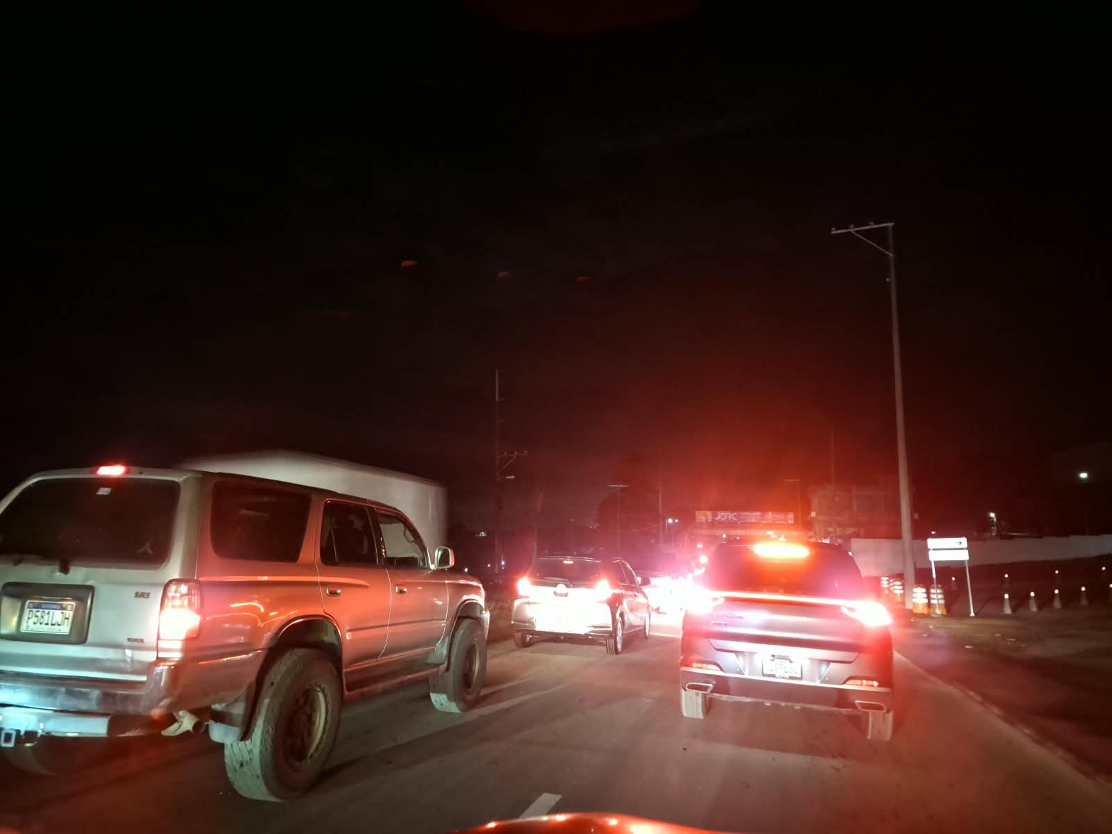Tránsito complicado lluvias lodo piedras ruta Interamericana
