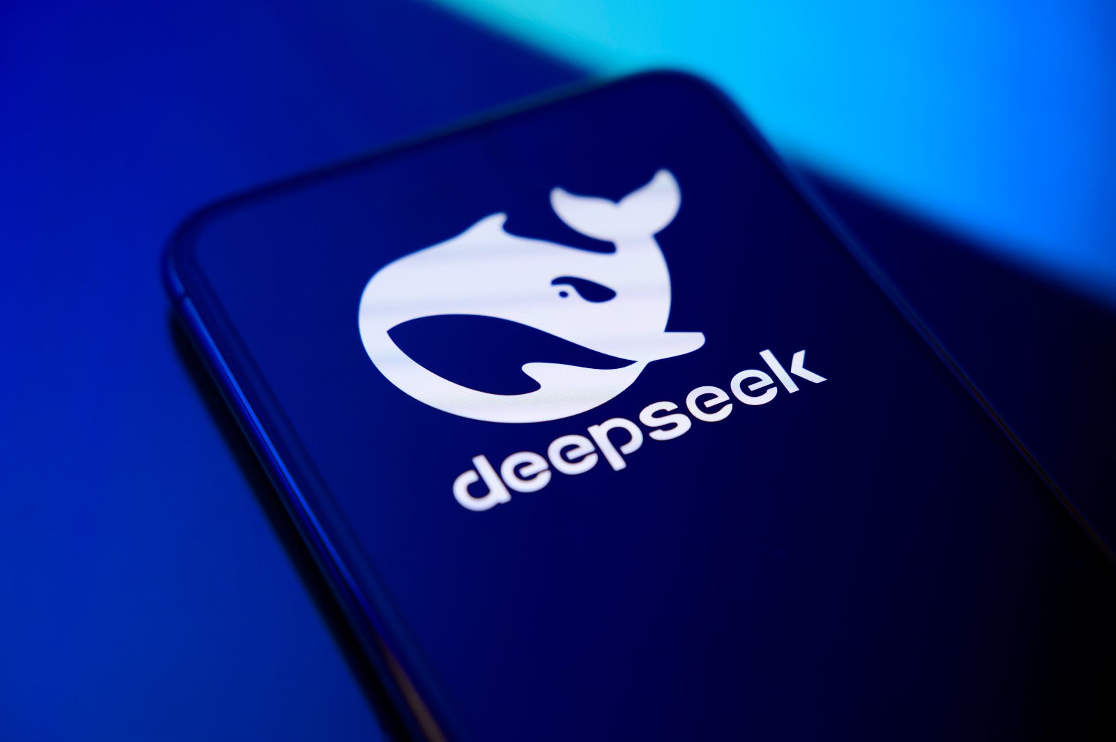 ¿Por qué EE.UU. prohibió la IA de de DeepSeek en agencias gubernamentales?