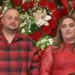 La alcaldesa de Zacapa, Xiomara Ovalle, y su esposo, Sergio Fernando Cifuentes Sagastume, alias el Gordo, pronuncian un discurso por las fiestas de fin de año del 2025. (Foto Prensa Libre: Captura de pantalla).