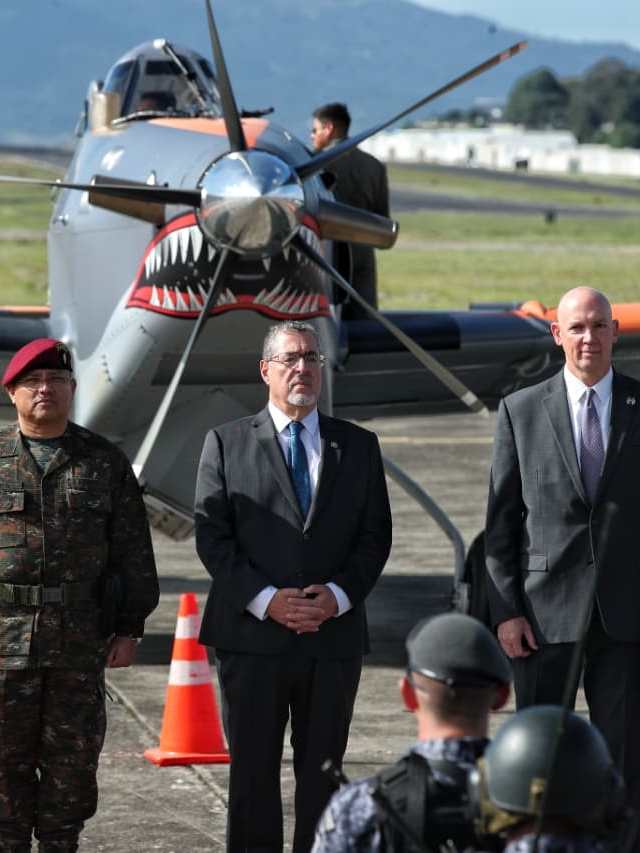 Guatemala presenta cuatro aviones para combatir incendios y atender emergencias