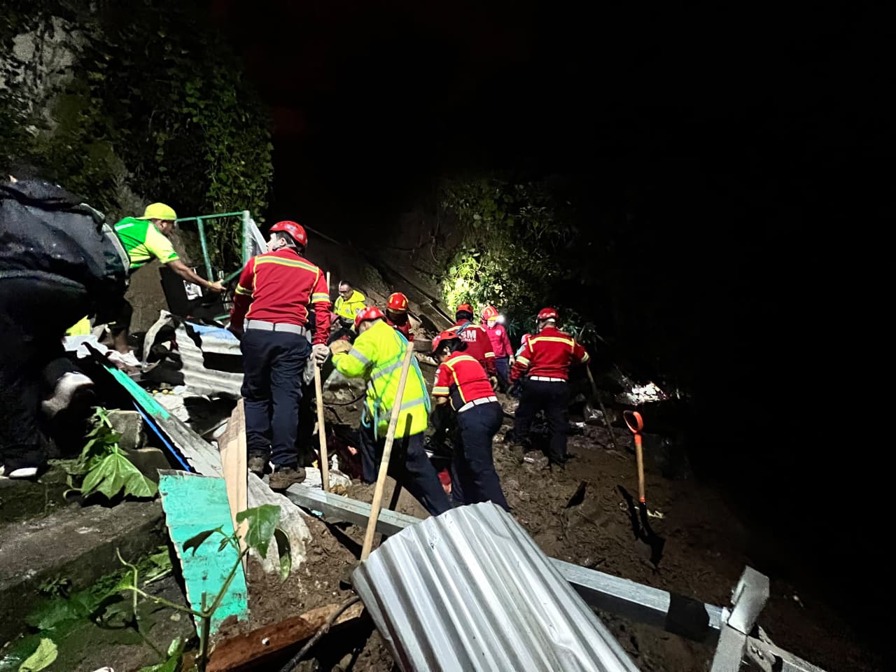 deslizamiento de tierra Granizo 3 zona 7 casa soterrada
