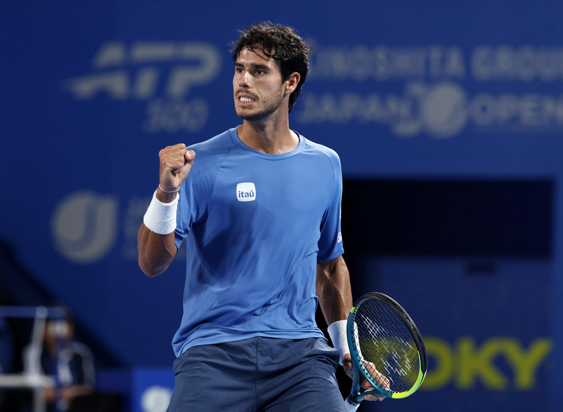 El paraguayo Daniel Vallejo, en un momento de su partido de dieciseisavos de final del Abierto de Tokio ante el español Rafael Jodar. EFE/EPA/FRANCK ROBICHON