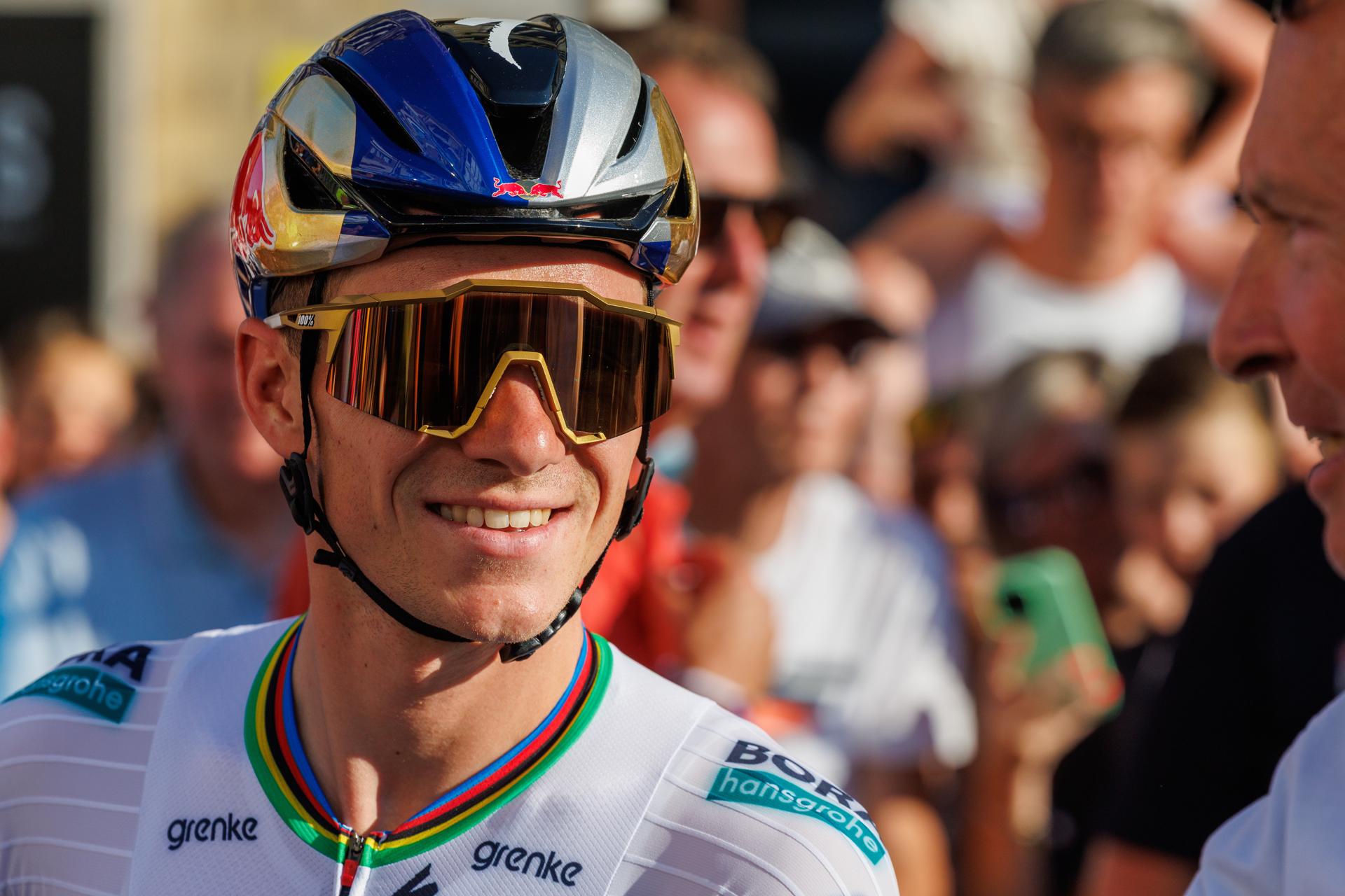 Fotografía del pasado 28 de julio, en la que puede verse al ciclista belga Remco Evenepoel, durante una prueba. EFE/ OLIVIER MATTHYS