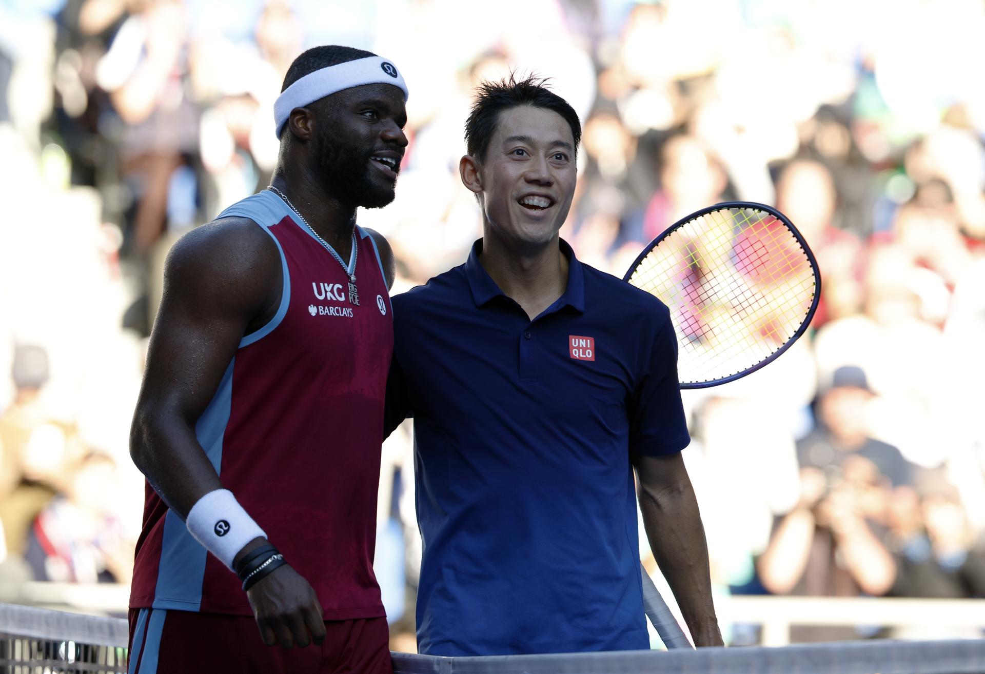 TOKIO (Japón), 01/10/2026.- El japonés Kei Nishikori (dcha.) y el estadounidense Frances Tiafoe se saludan tras su partido de dieciseisavos de final del torneo de tenis Japan Open en el Ariake Colosseum de Tokio, Japón, el 1 de octubre de 2026.
EFE/EPA/FRANCK ROBICHON