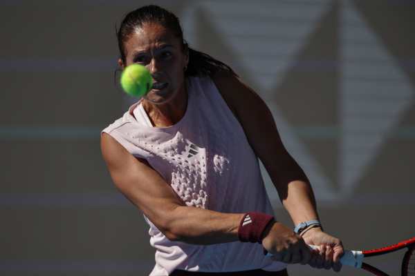 La australiana Daria Kasatkina, durante su partido contra la española Paula Badosa, del torneo de tenis de Pekín. EFE/EPA/ANDRES MARTINEZ CASARES