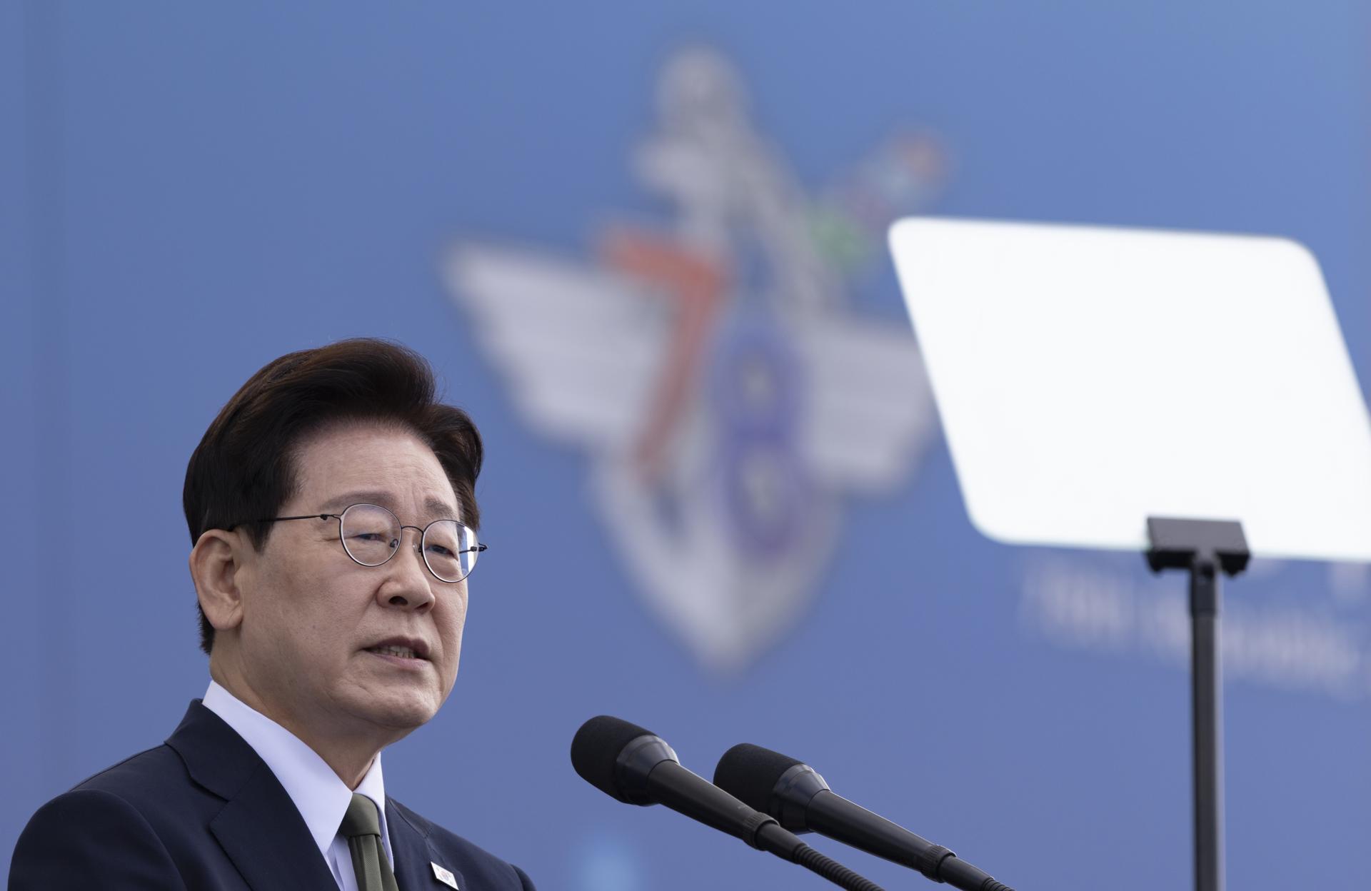 Ciudad de Gyeyong (Corea del Sur), 01/10/2026.- El presidente de Corea del Sur, Lee Jae-myung, pronuncia un discurso durante el 78.º Día de las Fuerzas Armadas en una base militar de la ciudad de Gyeyong, Corea del Sur, el 1 de octubre de 2026. (Corea del Sur)
EFE/EPA/JEON HEON-KYUN / POOL